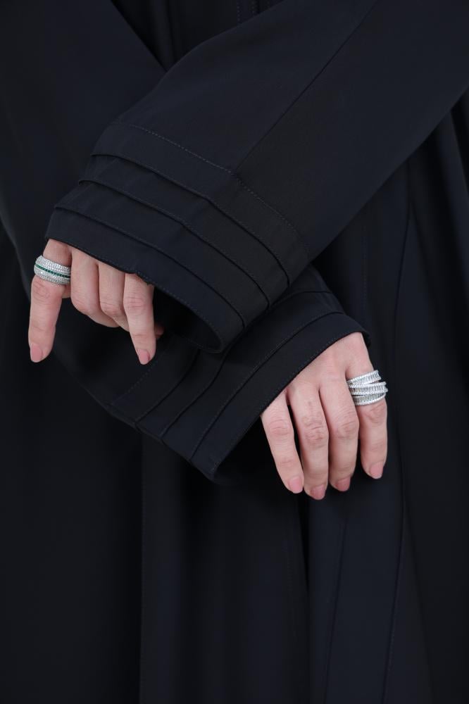 [59388] عباية كريب فرسان تركيبات مادلين